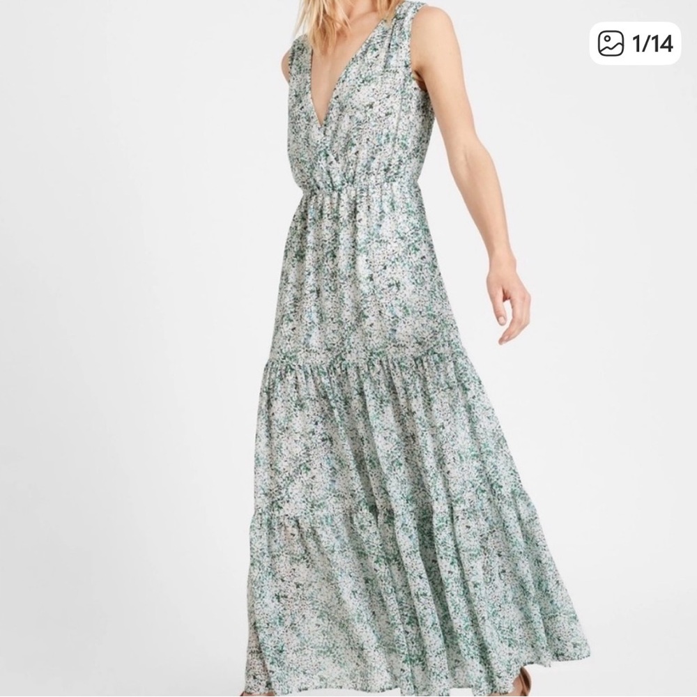 Sleeveless V-Neck Green Floral Maxi Dress